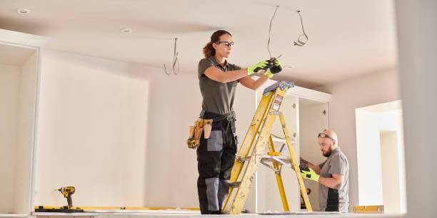 Best Electrician Near Me  in Briarcliff, TX